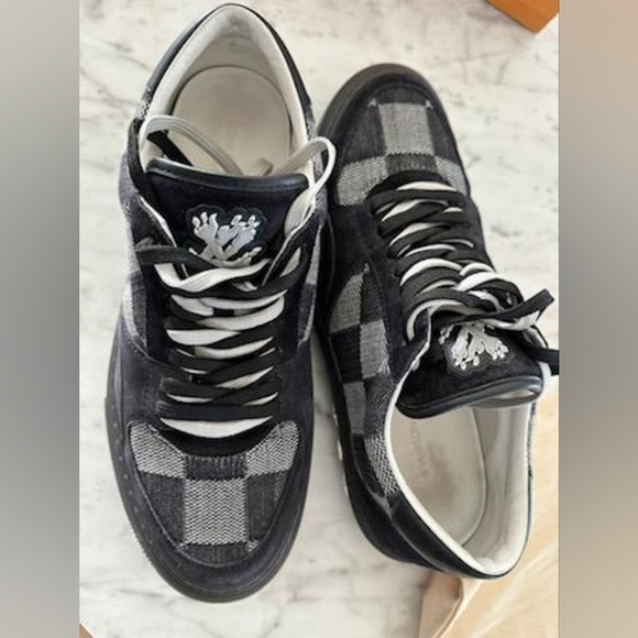 Women's Louis Vuitton Shoes (size 8) - Picture 1 of 4